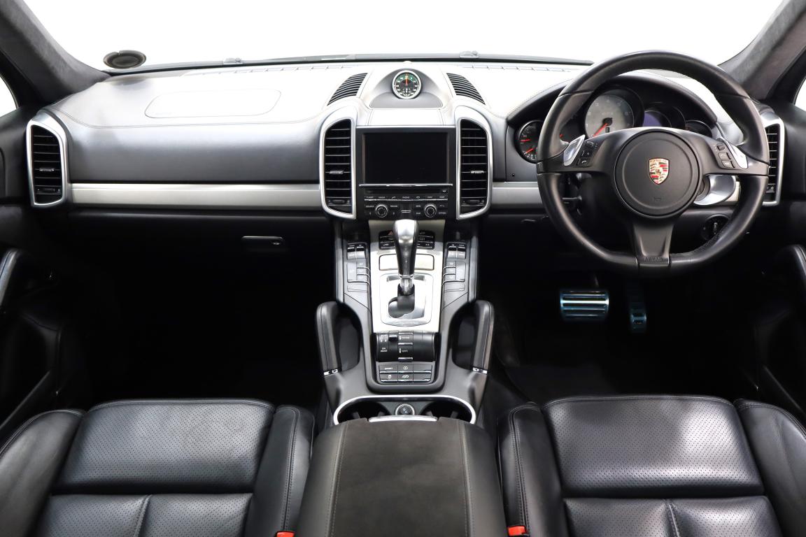 2013 Porsche Cayenne GTS Auto