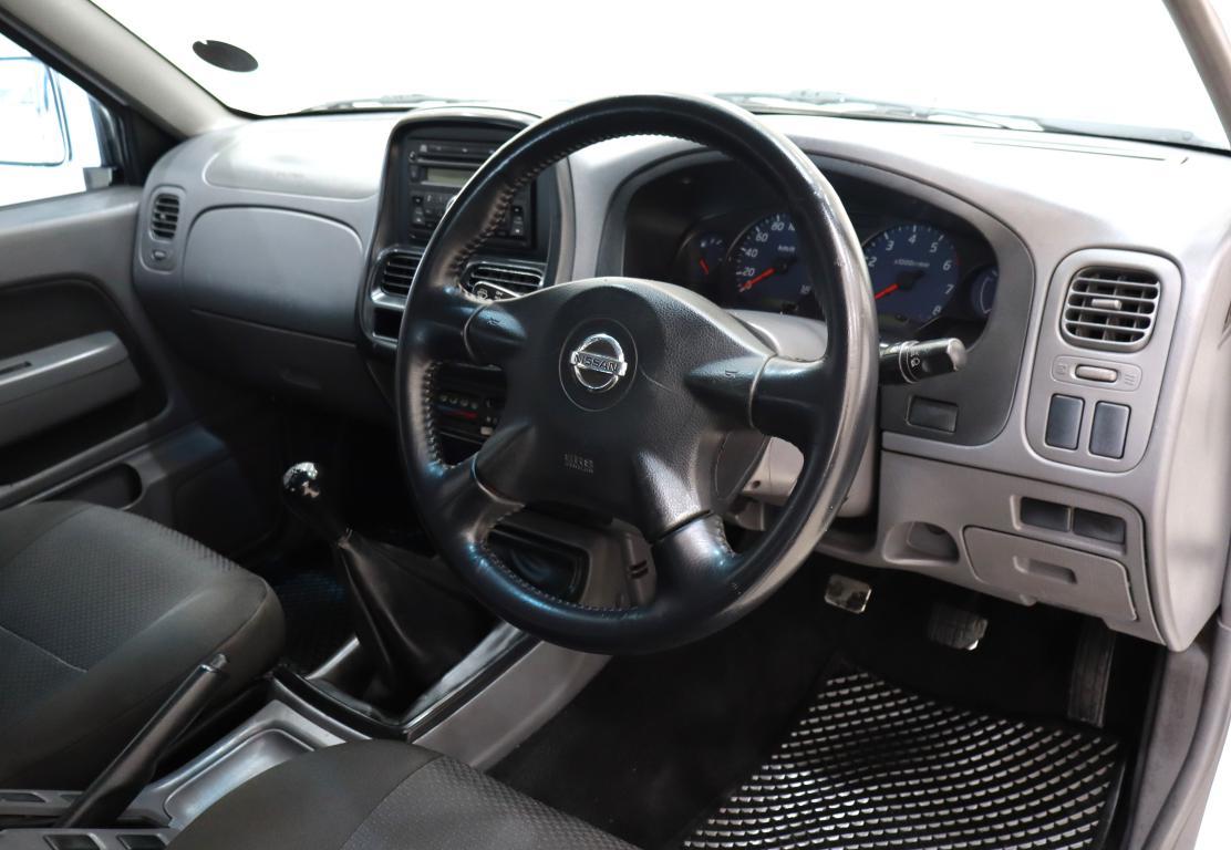 2017 Nissan NP300 Hardbody 2.4 Double Cab Hi-Rider