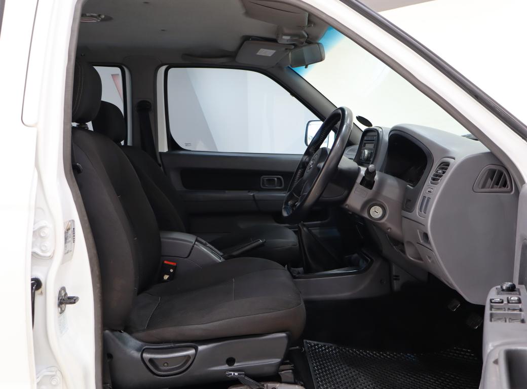 2017 Nissan NP300 Hardbody 2.4 Double Cab Hi-Rider