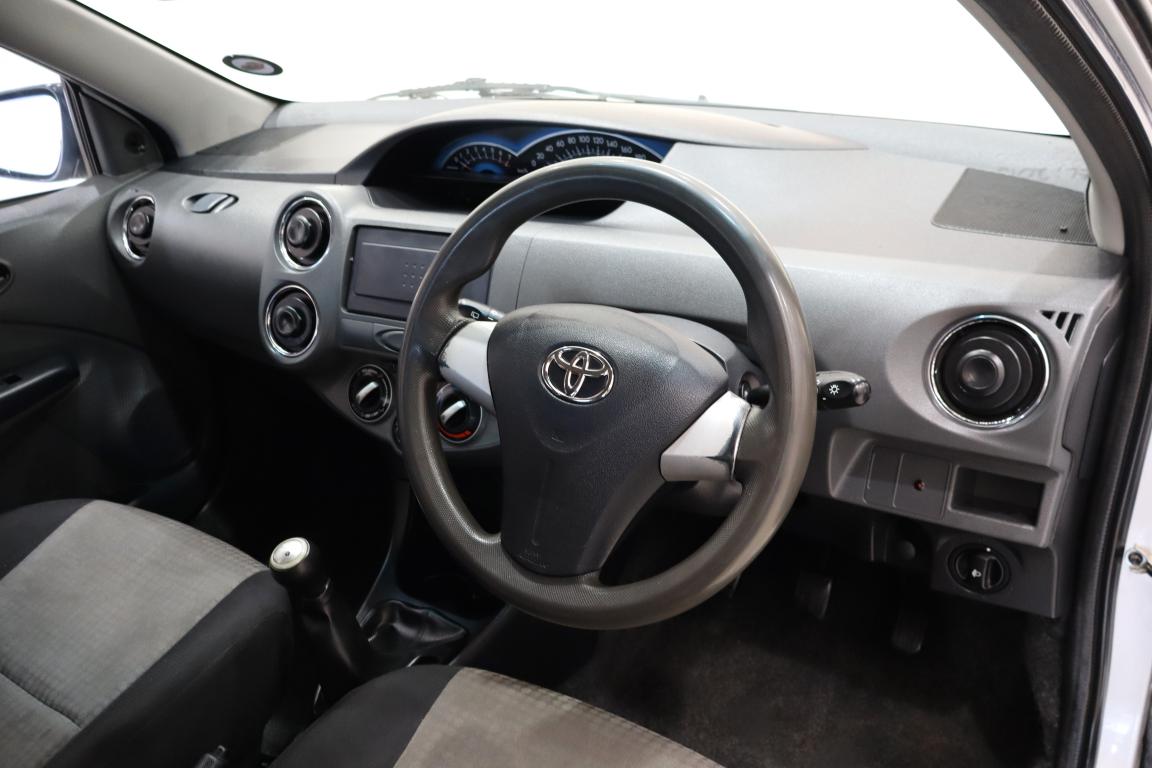 2015 Toyota Etios Hatch 1.5 Xs