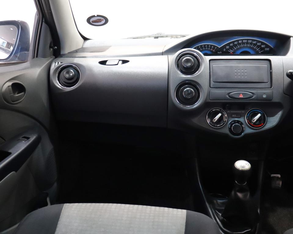 2015 Toyota Etios Hatch 1.5 Xs