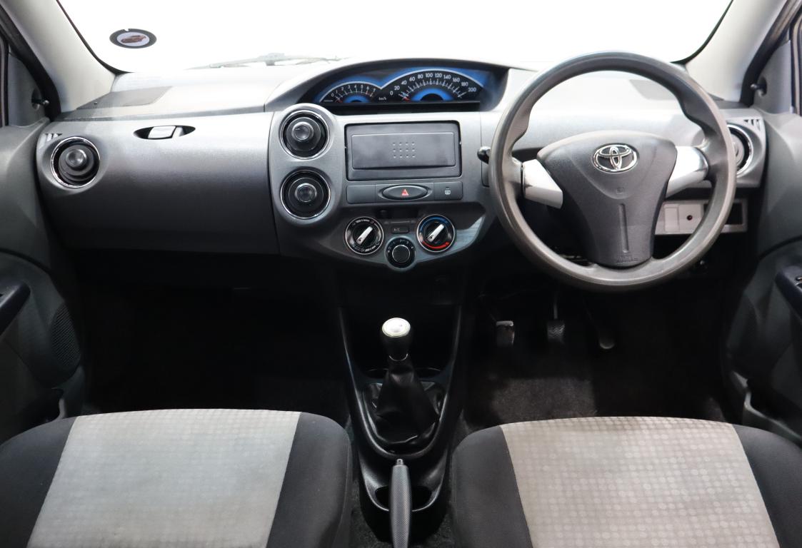 2015 Toyota Etios Hatch 1.5 Xs