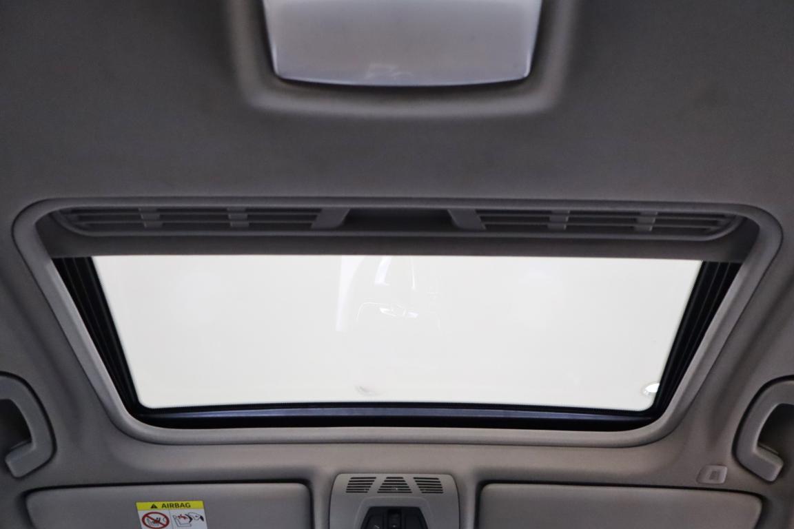 2016 BMW 3 Series 320i auto