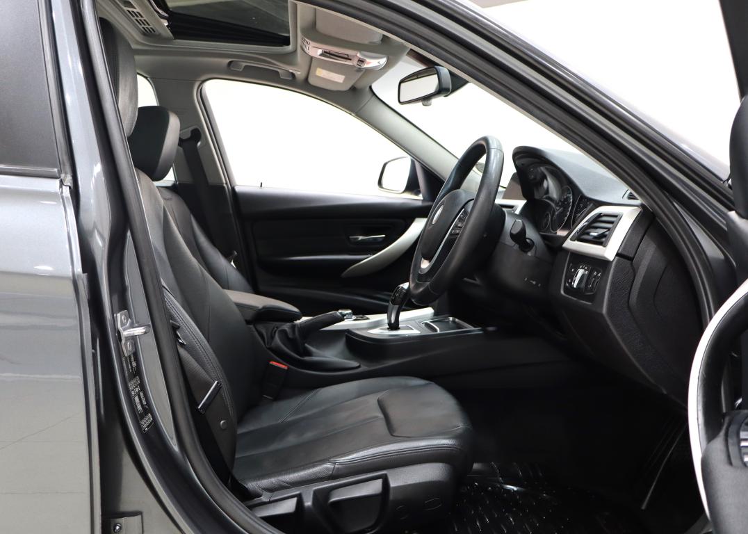 2017 BMW 3 Series 320i auto