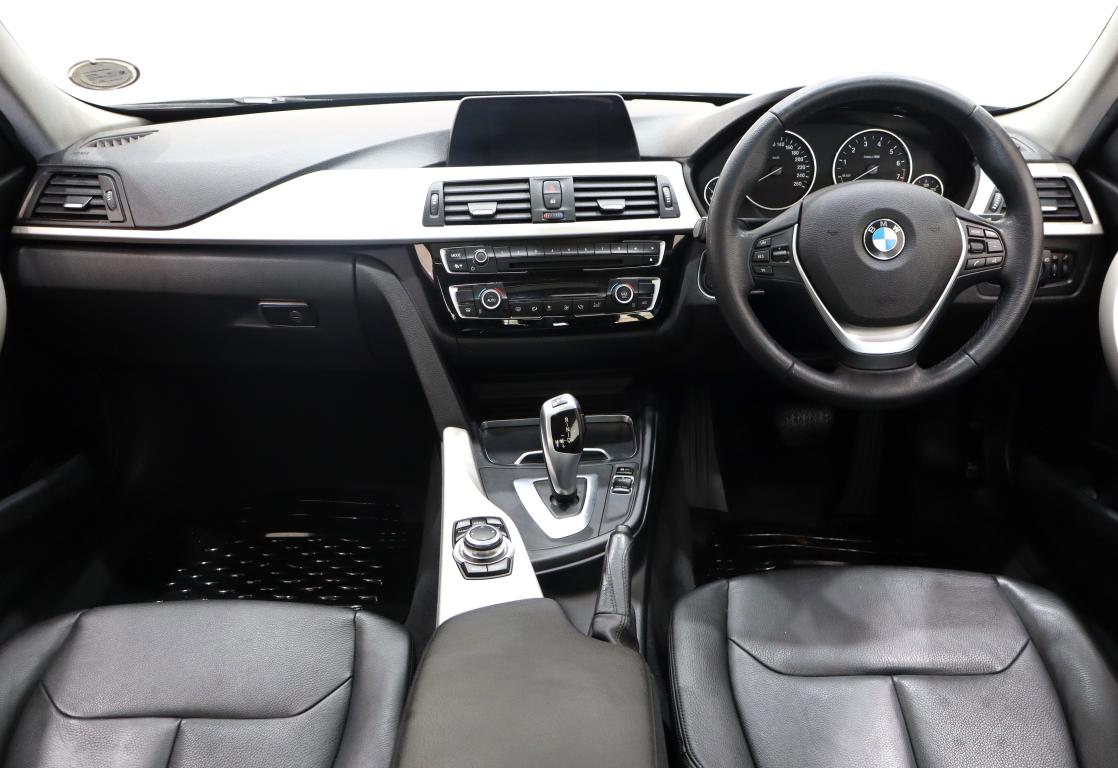 2017 BMW 3 Series 320i auto