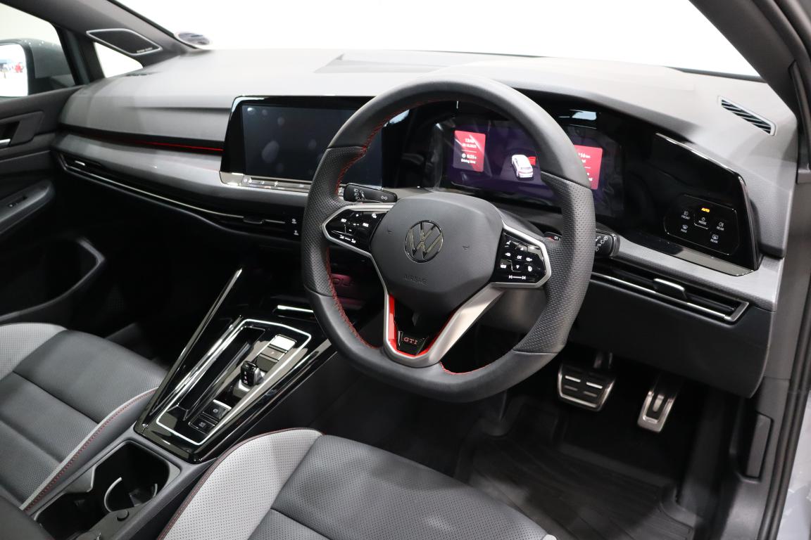 2025 Volkswagen Golf 8 GTI 2.0 TSI DSG