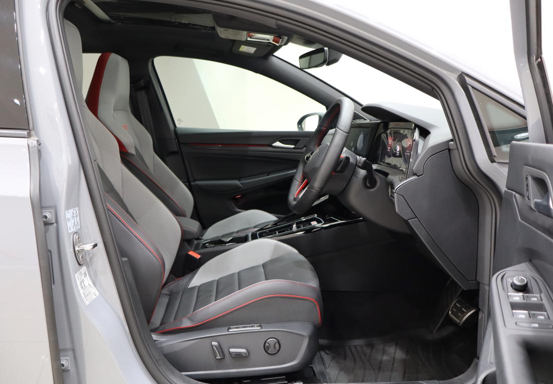 2025 Volkswagen Golf 8 GTI 2.0 TSI DSG