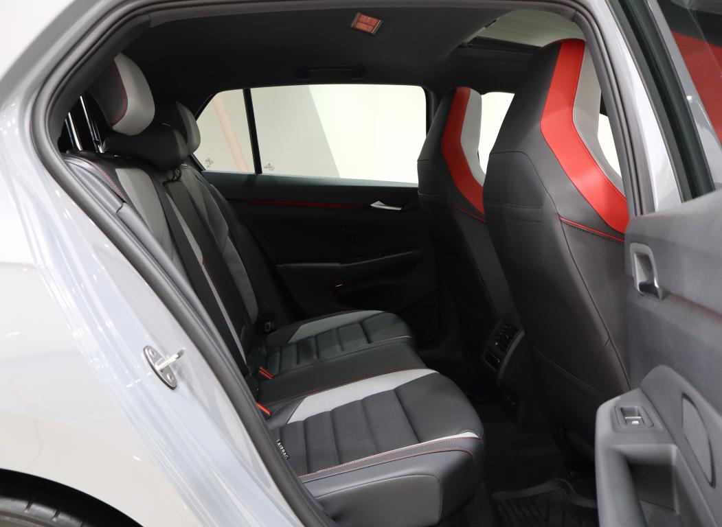 2025 Volkswagen Golf 8 GTI 2.0 TSI DSG