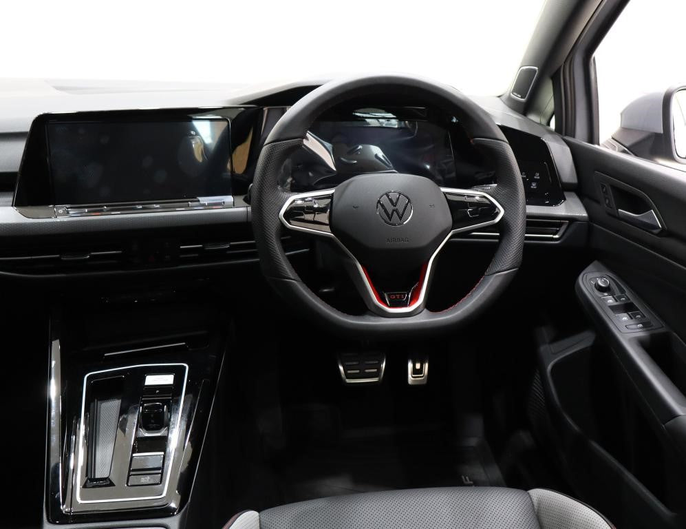 2025 Volkswagen Golf 8 GTI 2.0 TSI DSG