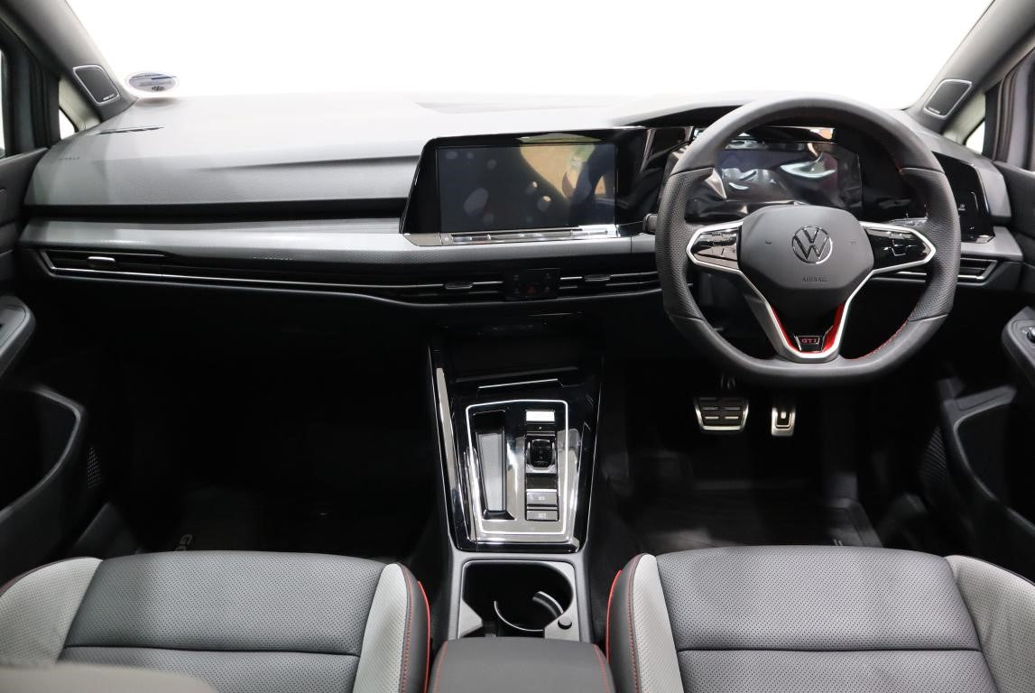 2025 Volkswagen Golf 8 GTI 2.0 TSI DSG