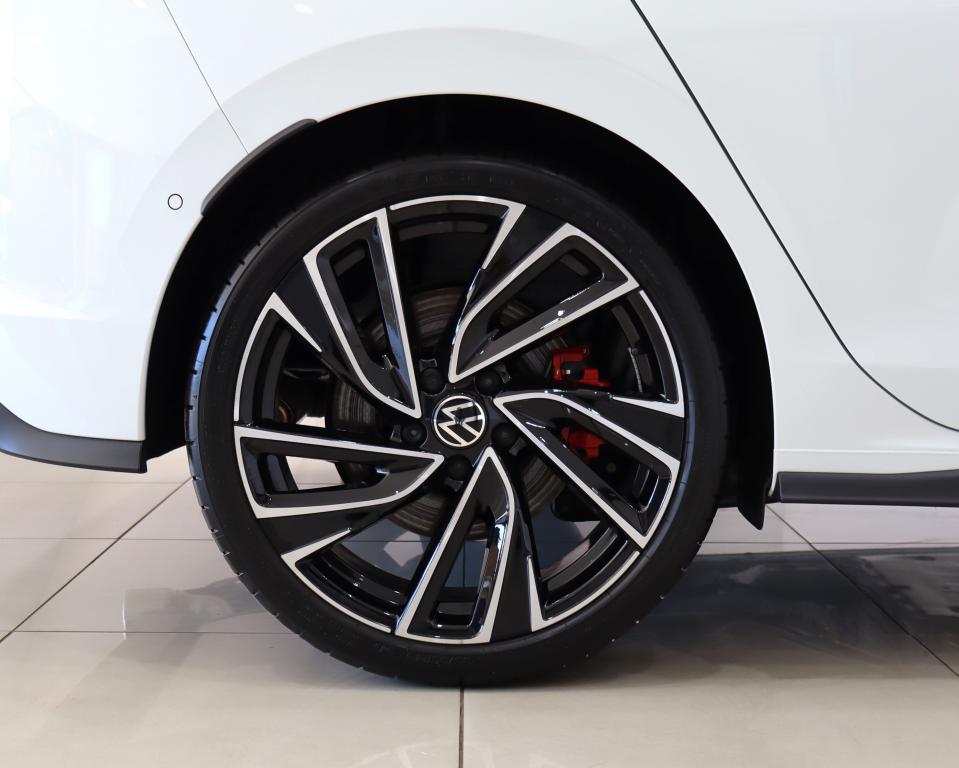 2025 Volkswagen Golf 8 GTI 2.0 TSI 180KW DSG