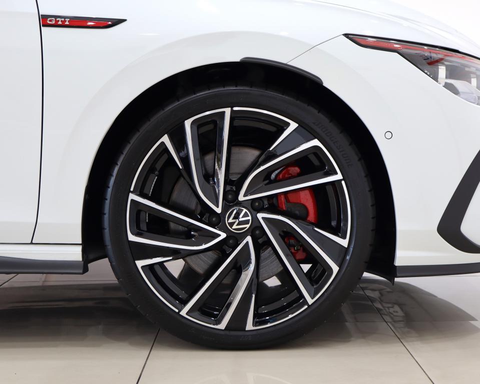 2025 Volkswagen Golf 8 GTI 2.0 TSI 180KW DSG