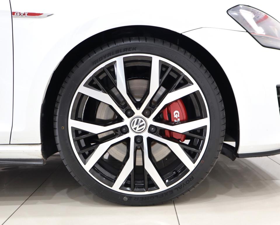 2016 Volkswagen Golf GTI Auto