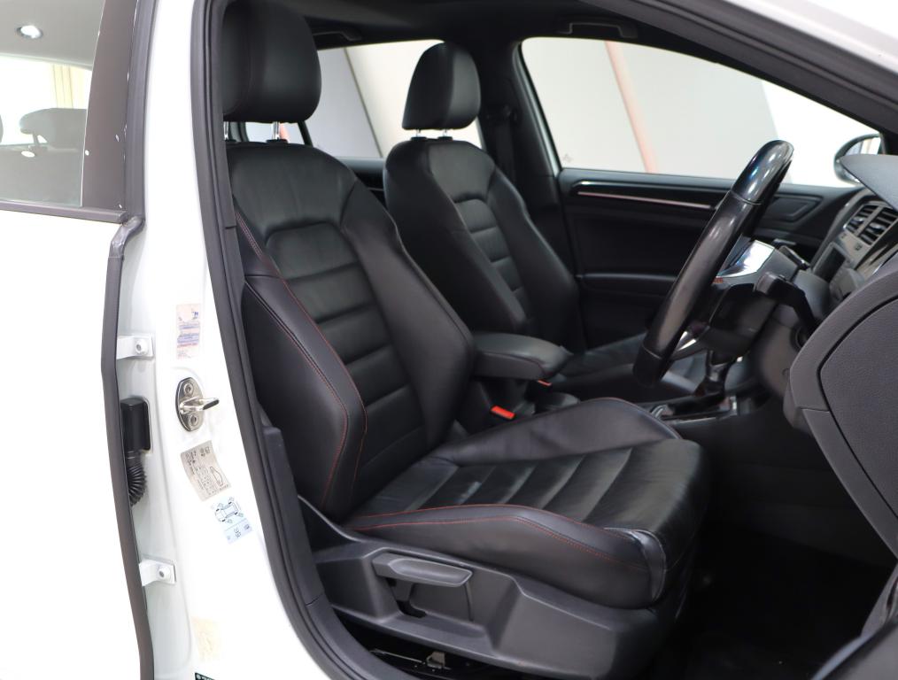 2016 Volkswagen Golf GTI Auto