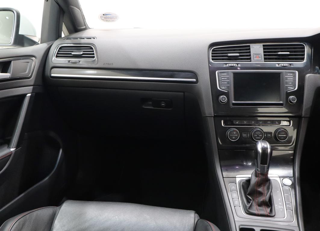 2016 Volkswagen Golf GTI Auto