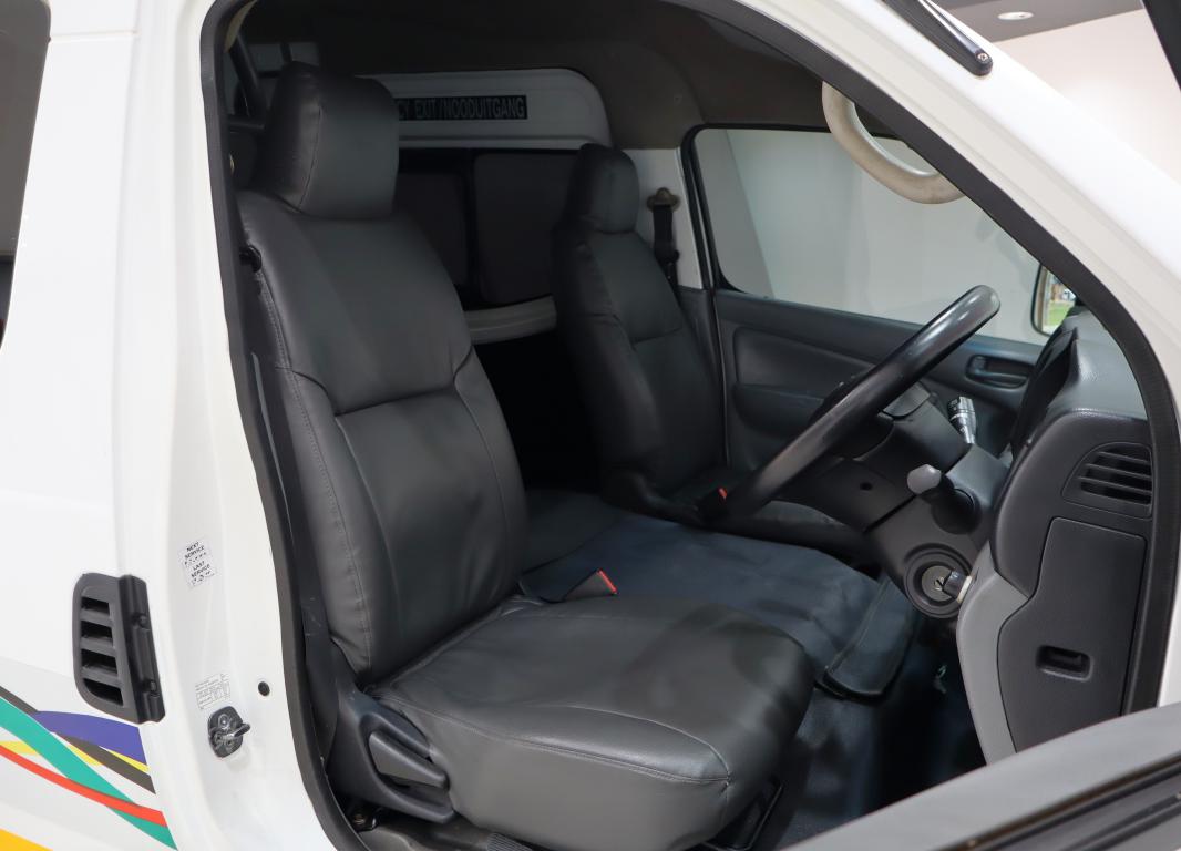 2015 Nissan NV350 Impendulo 2.5i 16-seater