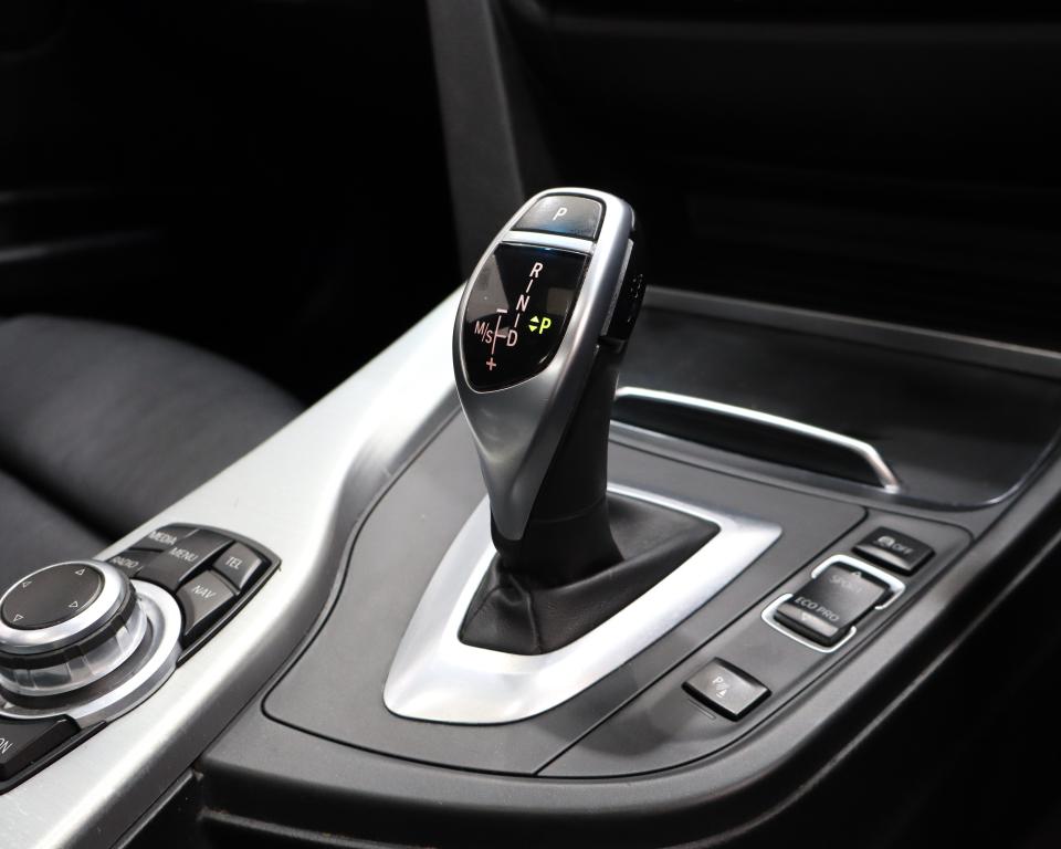 2018 BMW 3 Series 320i M Sport Auto