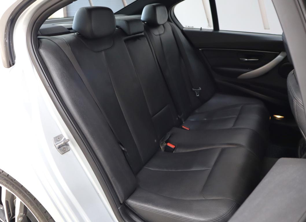 2018 BMW 3 Series 320i M Sport Auto