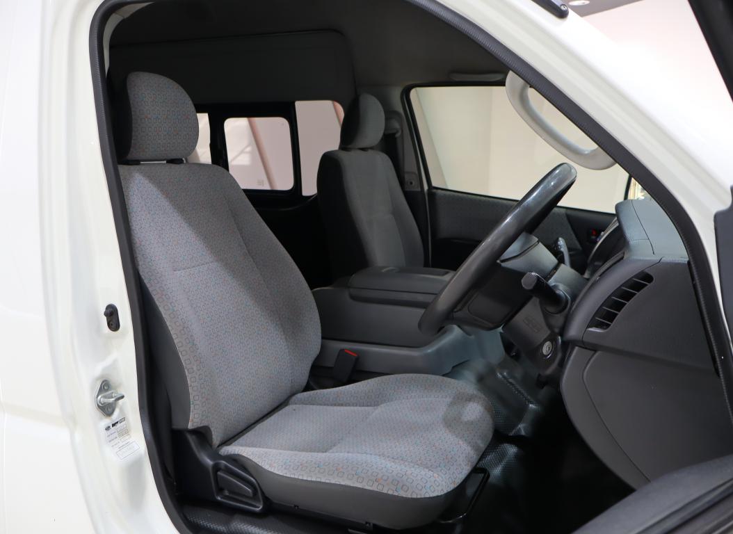 2020 Toyota Quantum 2.5D-4D GL 14-Seater Bus
