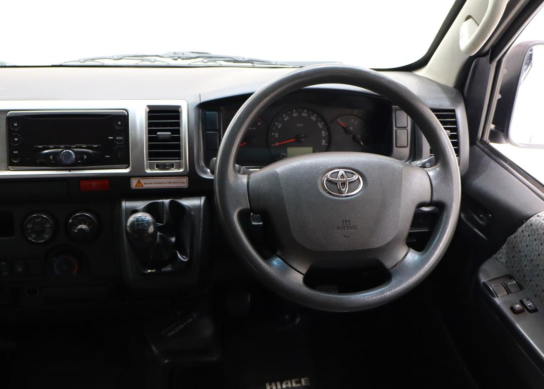 2020 Toyota Quantum 2.5D-4D GL 14-Seater Bus