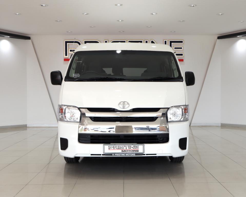 2013 Toyota Quantum 2.7 GL 10-seater bus