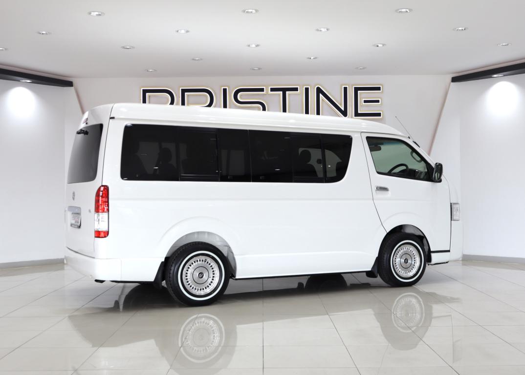 2013 Toyota Quantum 2.7 GL 10-seater bus