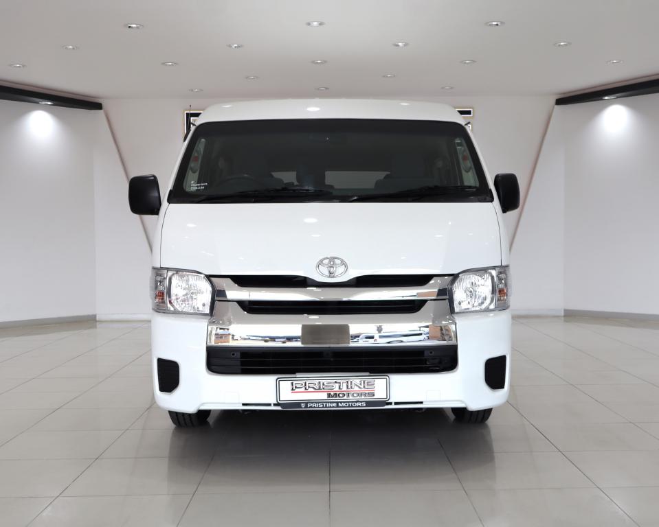 2012 Toyota Quantum 2.7 GL 10-seater bus