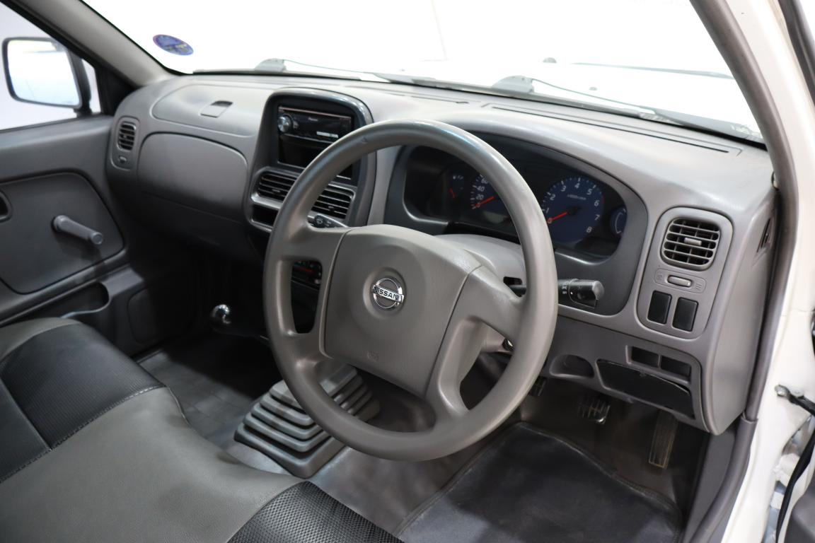 2015 Nissan NP300 Hardbody 2.0