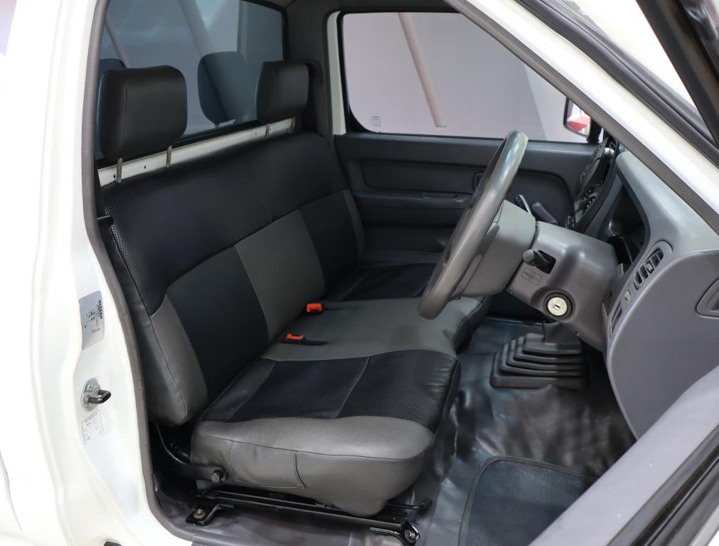 2015 Nissan NP300 Hardbody 2.0