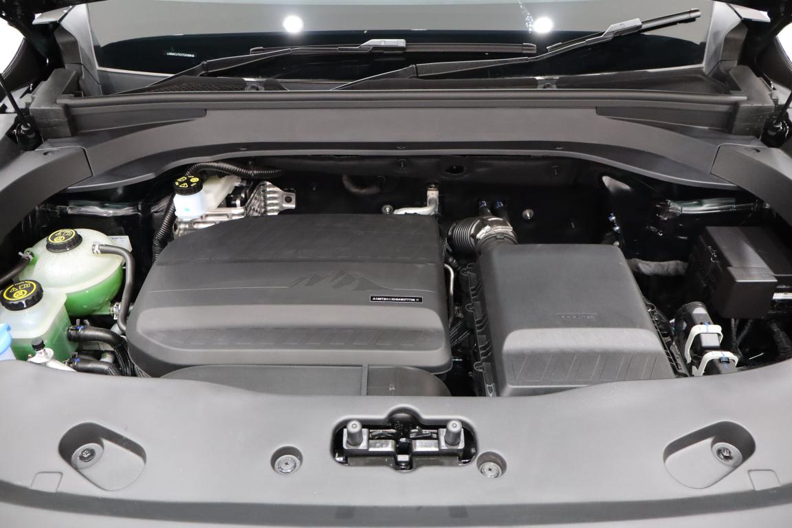 2025 BAIC B30 1.5T HEV Premium Adventure AWD