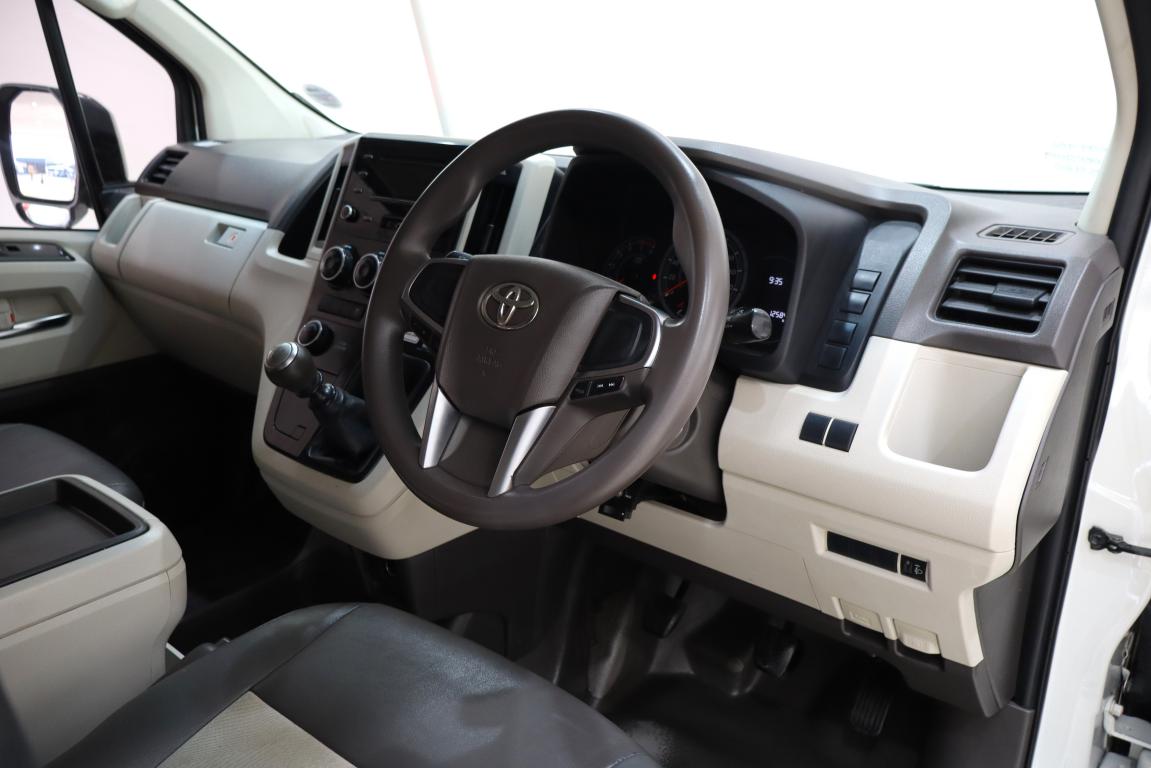 2019 Toyota Quantum 2.8 SLWB Bus 14-Seater GL