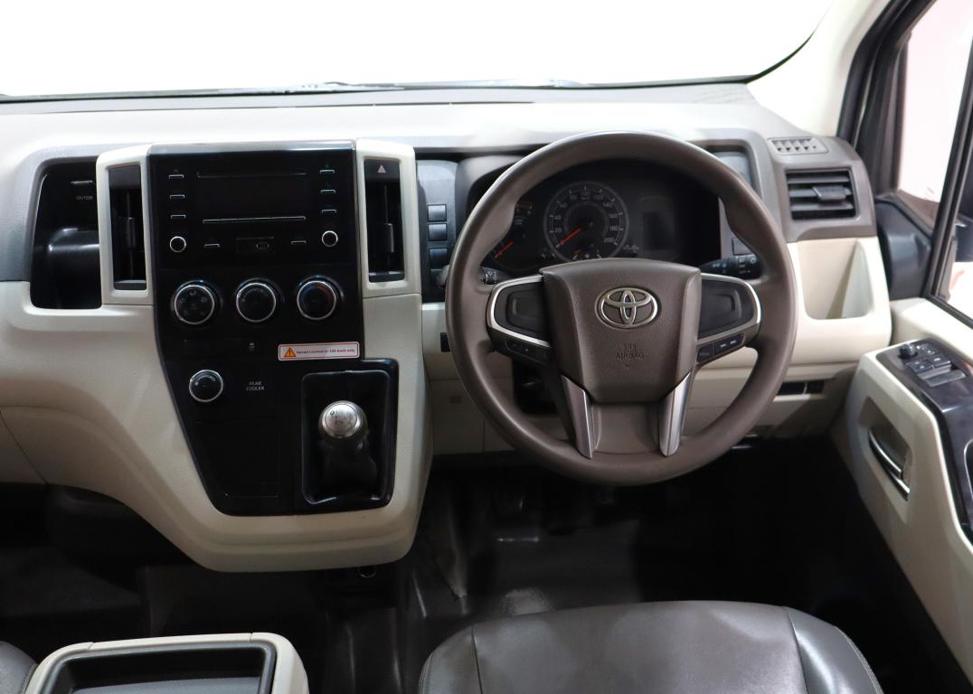 2019 Toyota Quantum 2.8 SLWB Bus 14-Seater GL