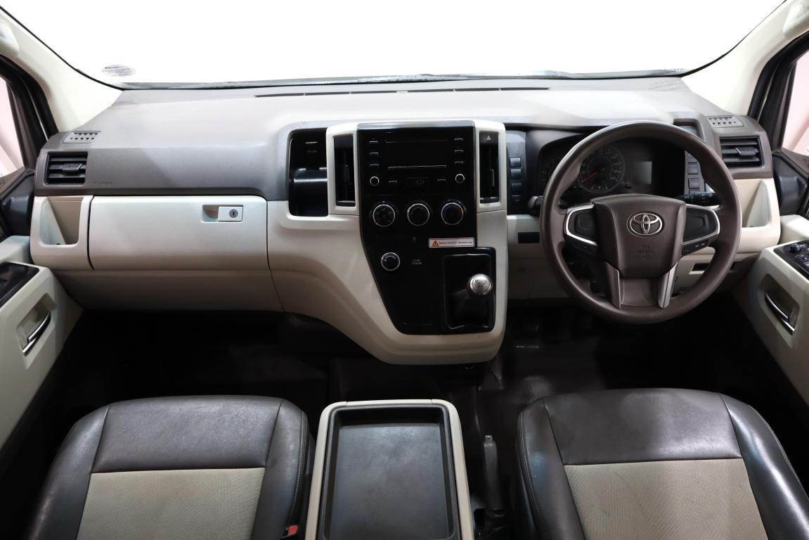 2019 Toyota Quantum 2.8 SLWB Bus 14-Seater GL
