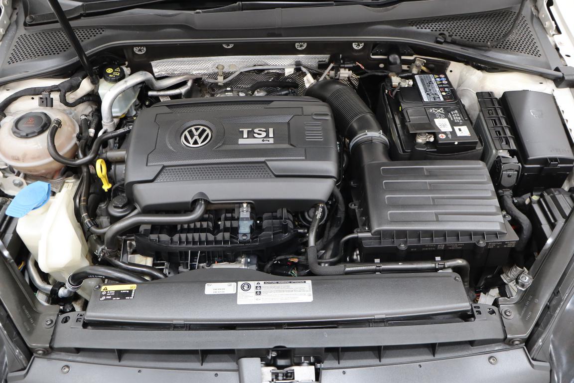2019 Volkswagen Golf R