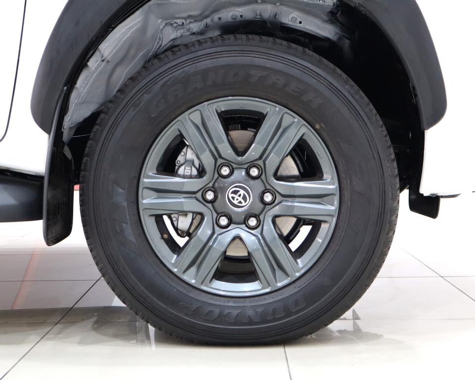 2021 Toyota Hilux 2.4GD-6 Xtra Cab Raider Auto