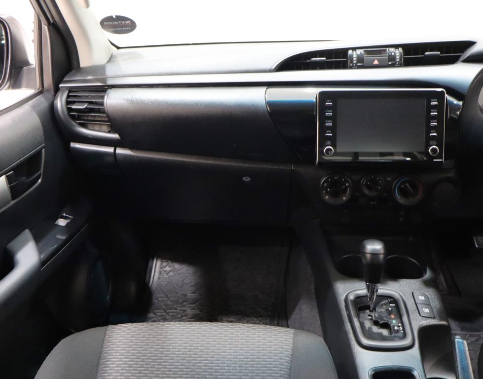 2021 Toyota Hilux 2.4GD-6 Xtra Cab Raider Auto