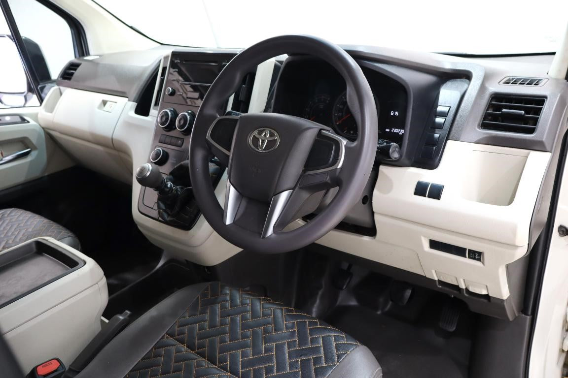 2019 Toyota Quantum 2.8 SLWB Bus 14-Seater GL