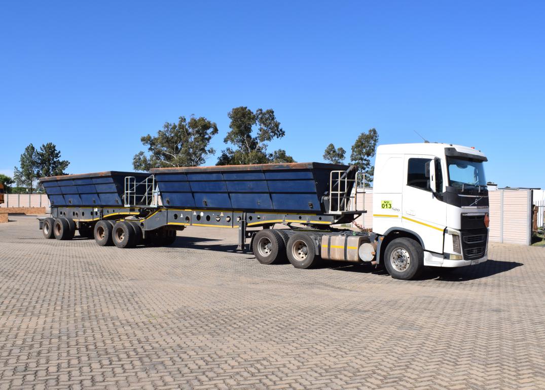 2017 Volvo FH(4) 520 6X4 Sleep T/T C/C AMT With Super Link 40 Cube Side Tipper Truck