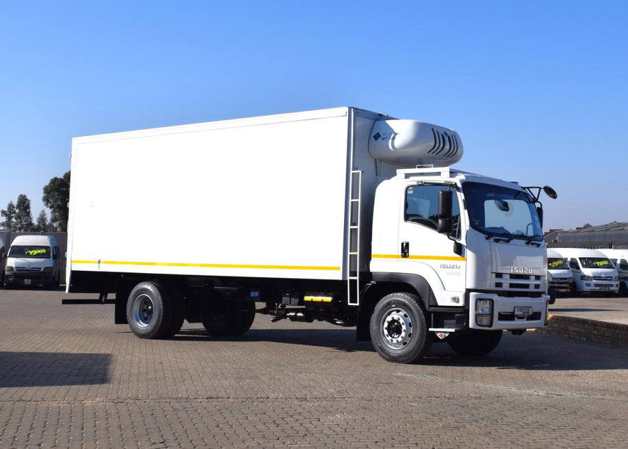 2017 Isuzu FTR 850 Refrigerated Body Truck