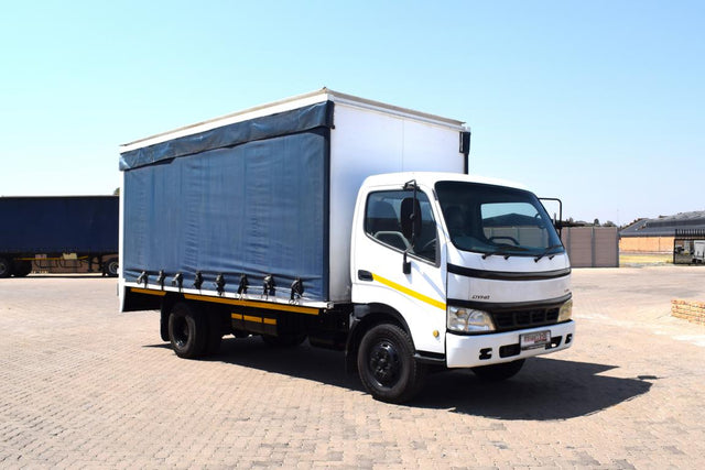 2005 Toyota Dyna 7-145 Curtain Side Truck