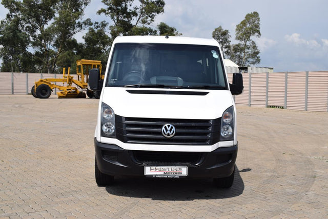 2015 VW Crafter 35 2.0 TDi 80KW 17-Seater Bus
