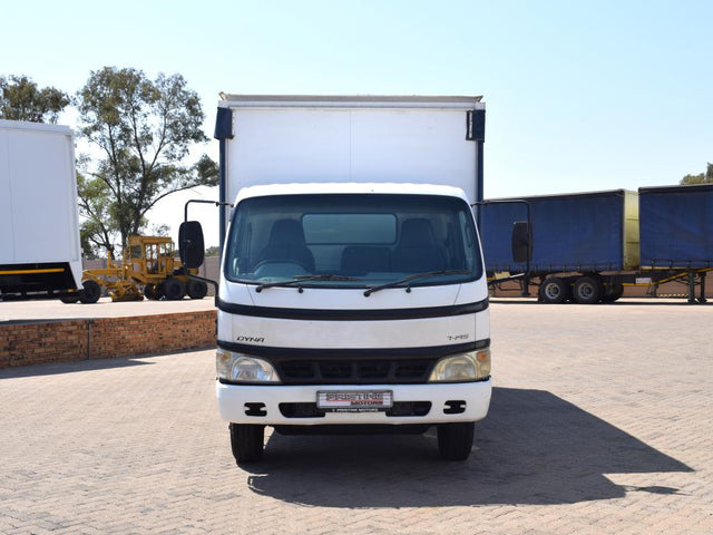 2005 Toyota Dyna 7-145 Curtain Side Truck