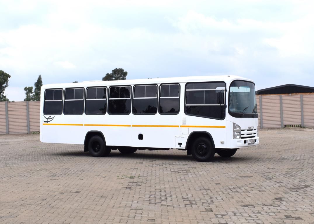 2011 Isuzu NQR 500 36-SEATER BUS