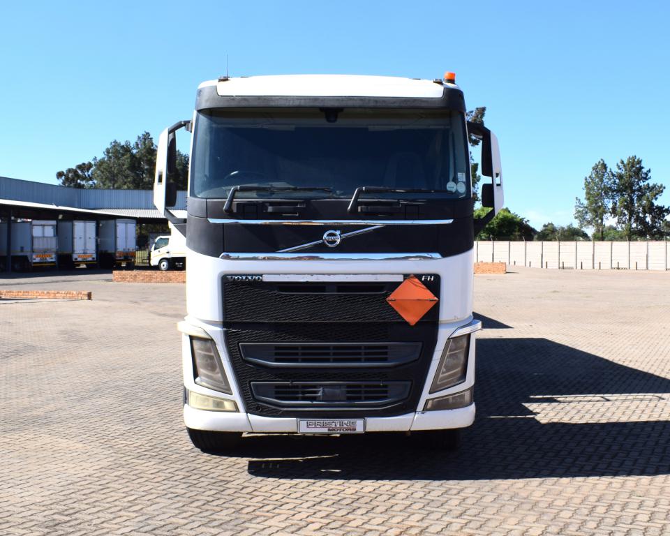 2017 Volvo FH(4) 520 6X4 Sleep T/T C/C AMT With Super Link 40 Cube Side Tipper Truck