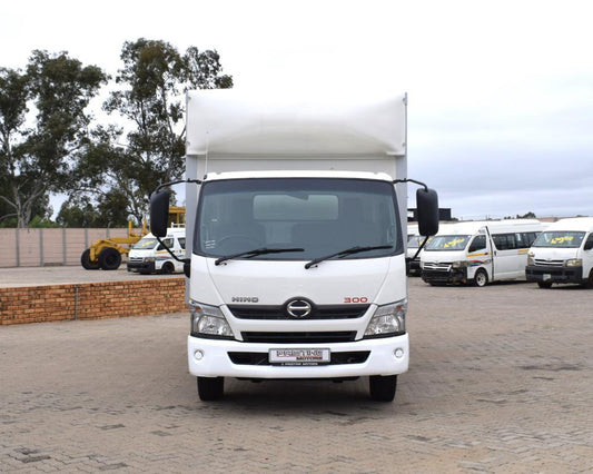 2021 Hino 300 Series 815 LWB (BB3) AUTO VOLUME BODY TRUCK