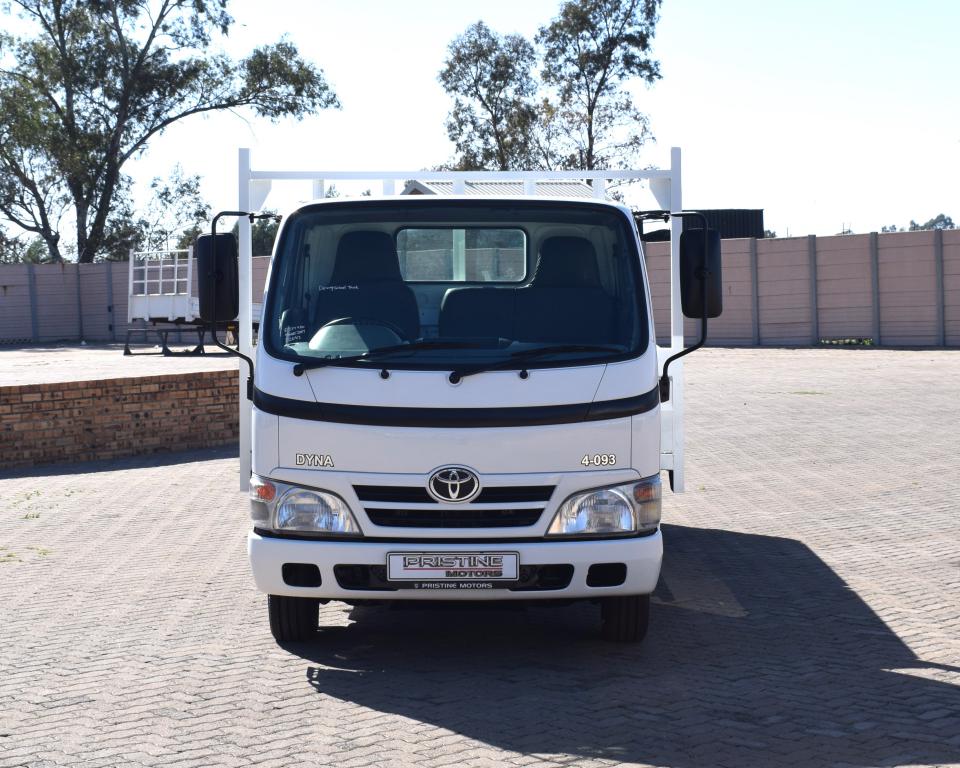 2017 Toyota Dyna 4-093 Dropside Driving School Truck