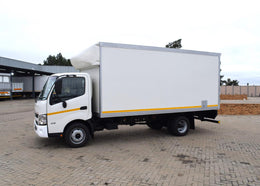 2021 Hino 300 Series 815 LWB (BB3) AUTO VOLUME BODY TRUCK