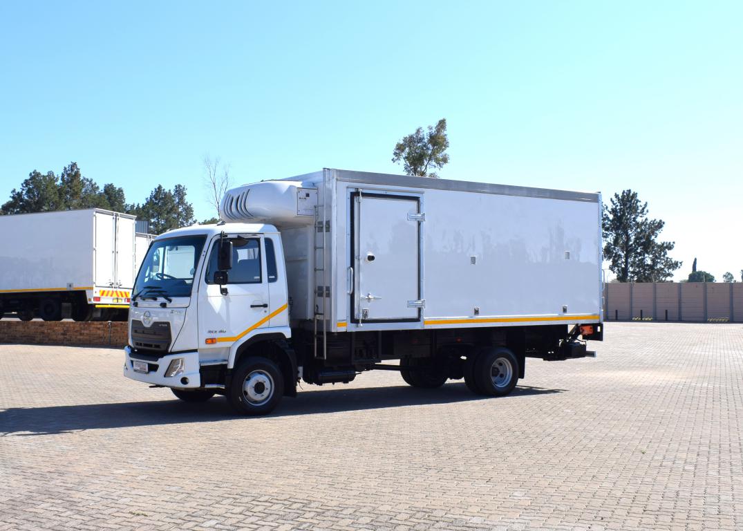 2021 UD KUZER RKE 150 REFRIGERATED BODY & TAIL LIFT