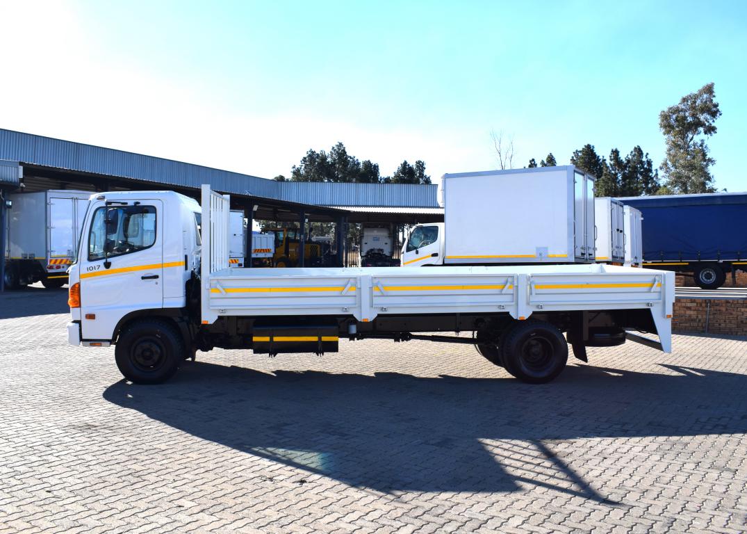 2014 Hino 500 Series 1017 Dropside Truck