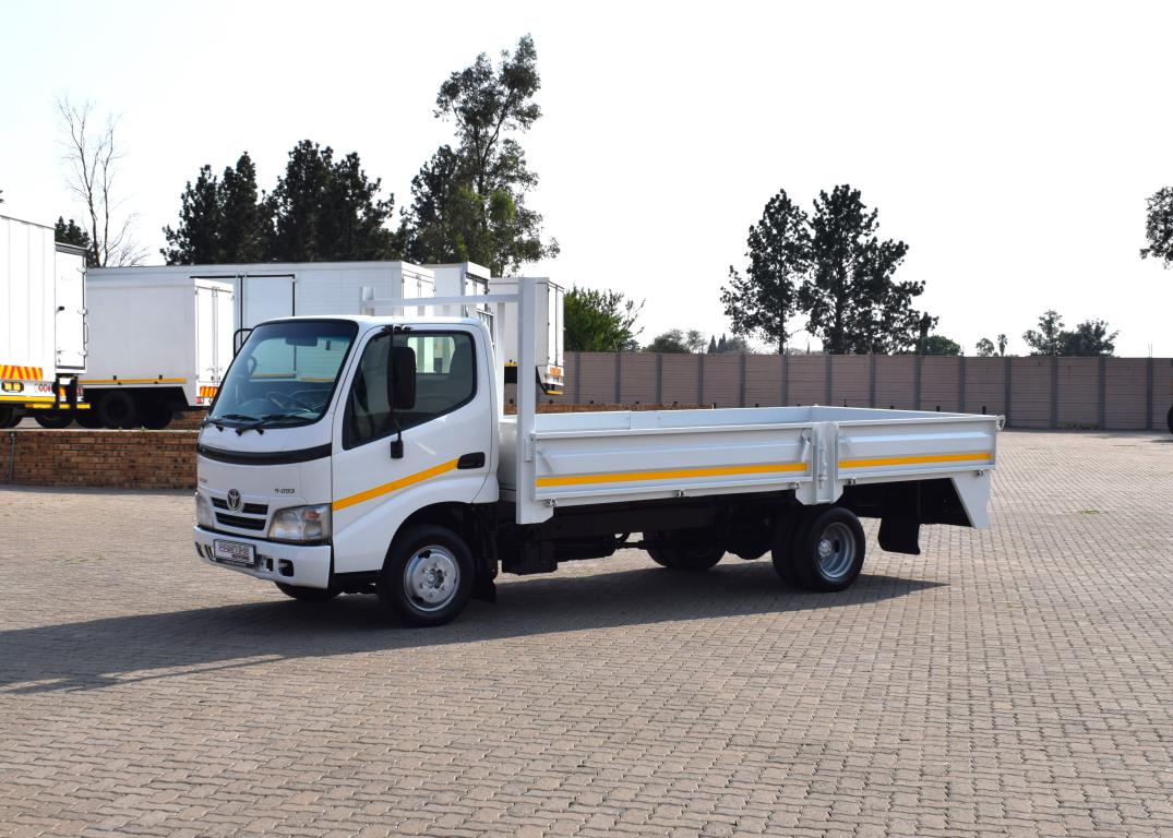 2016 Toyota Dyna 4-093 Dropside Driving School Truck